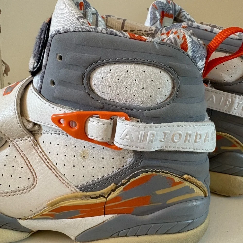 Air Jordan Retro 8 - Orange Blaze - Boys Size 6Y (2007 Release)